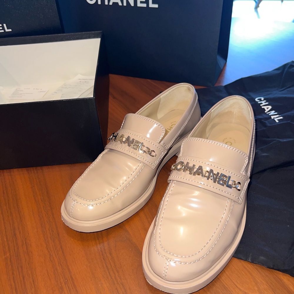 Chanel bonnie cream nude Clyde 20mm loafer flats (for size 9.5-10 feet size 41) - Picture 9 of 16